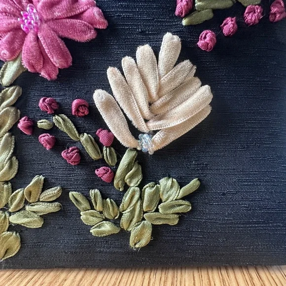 La Regale Vintage Embroidered Raw Black 8” x 5” Satin Clutch or Shoulder Bag - Picture 3 of 10